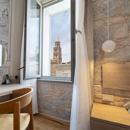 Tifani Luxury 3 * Split