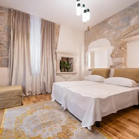 Lejlighed Tifani Luxury 3 *