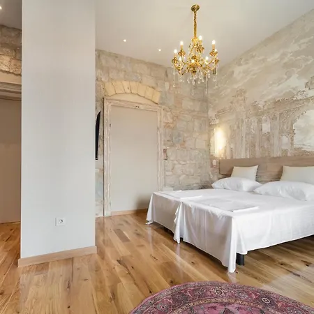 Апартаменты Tifani Luxury 3 *