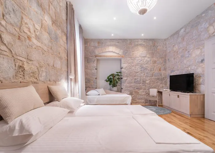 Tifani Luxury 3 Apartment *