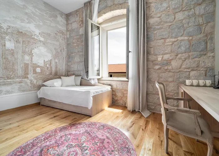 Tifani Luxury 3 Apartment