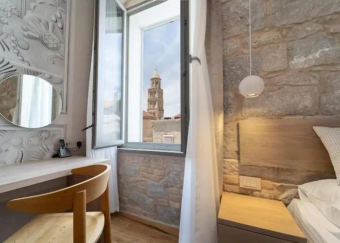 Tifani Luxury 3 * Split